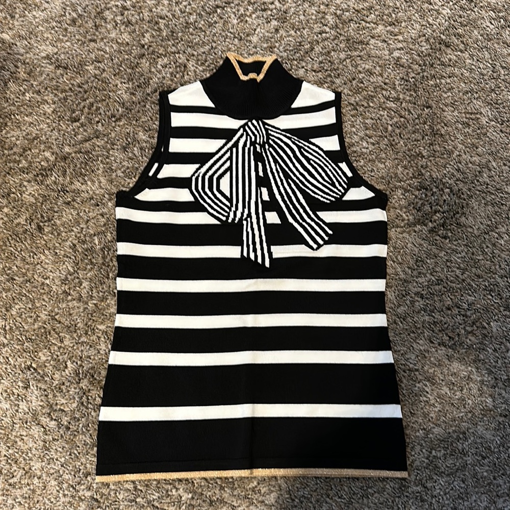 XS Bow INC Mock neck sleeveless sweater